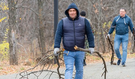 Навели порядок в парке «Березка»